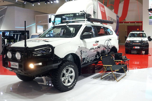 Isuzu Mu-X 2024 yang mejeng di GIIAS 2024. Foto: Fitra Andrianto/kumparan