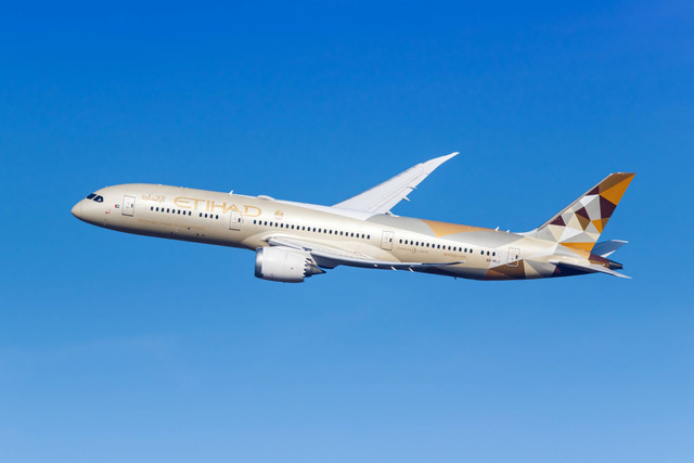  Pesawat Etihad Airways Foto: Shutterstock