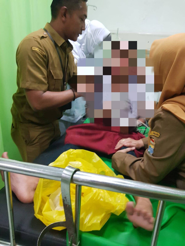 Salah satu siswa yang keracunan, Foto : Ist