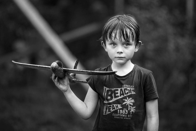 https://cdn.pixabay.com/photo/2020/06/30/09/22/boy-5355710_1280.jpg (Ilustrasi Anak Kecil)