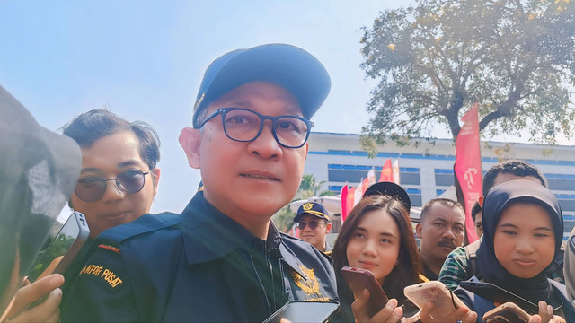 Direktur Jenderal Bea Cukai Askolani menyampaikan keterangan pers di kantornya, Rabu (31/7). Foto: Ave Airiza Gunanto/kumparan