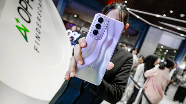 Oppo Reno 12 Series. Foto: Kevin Kurnianto/kumparan