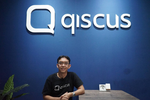 CEO Qiscus, Delta Purna Widyangga saat ditemui di kantor Qiscus, Selasa (23/7). Foto: Arif UT/Pandangan Jogja