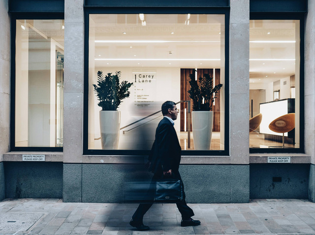 Ilustrasi untuk profil Andika Rosadi, Foto: Unsplash/Nigel Tadyanehondo