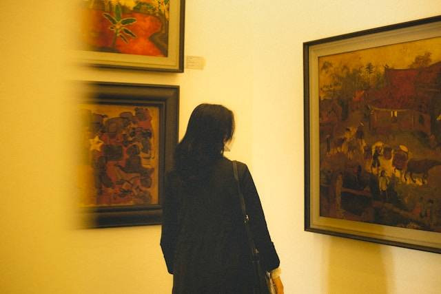 ArtMoments Jakarta 2024, foto hanya ilustrasi, bukan tempat sebenarnya: Unsplash/buian_photos