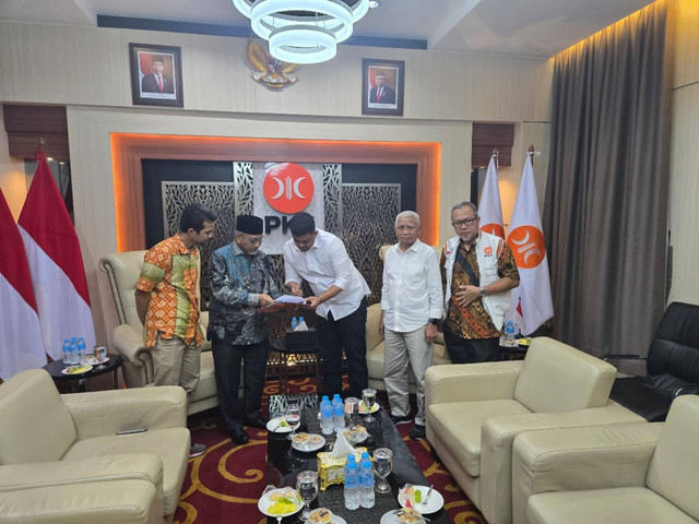PKS beri rekomendasi Pilgub Sumut kepada Wali Kota Medan Bobby Nasution di DPP PKS pada Jumat (2/8) Foto: Dok. Istimewa