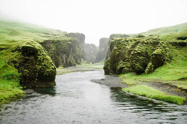 List Sungai Terindah di Dunia. Foto Hanya Ilustrasi Bukan Tempat Sebenarnya. Sumber Foto: Unsplash.com/Martin Sanchez