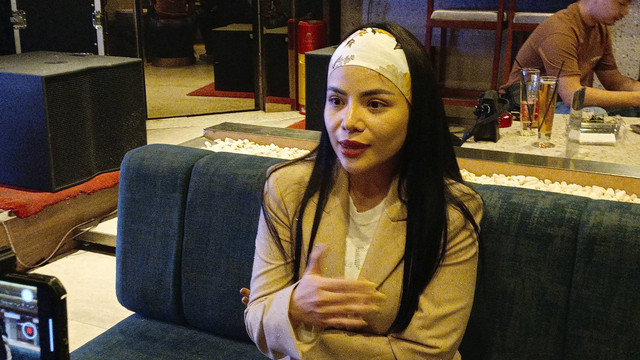 Artis Dinar Candy saat Ditemui di Kawasan Gunawarman, Jakarta Selatan. Foto: Aprilandika Pratama/kumparan