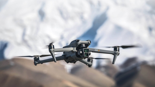 8 Drone dengan Kamera 4K Terbaik, Ini Fitur dan Harganya | kumparan.com