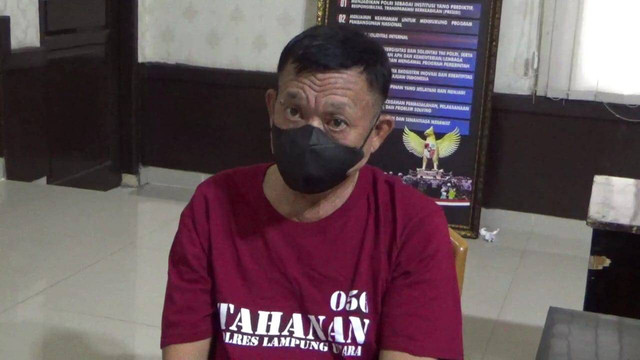 Mantan kepala sekolah SMP 3 Bunga Mayang, Lampung Utara yang ditangkap kasus korupsi. | Foto: Dok Istimewa
