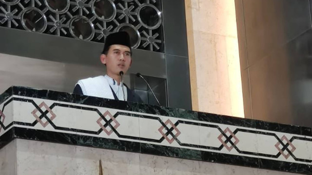 KH Asrorun Niam saat khutbah Salat Jumat di Istiqlal Foto: Dok. Istimewa