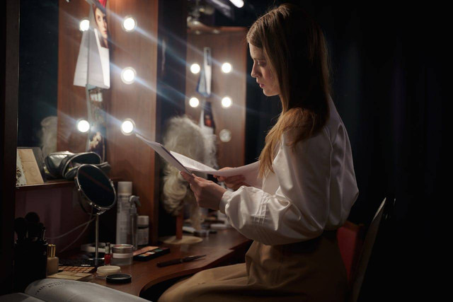 ilustrasi profil Jeon Do Yeon. Foto: Pexels/cottonbro studio