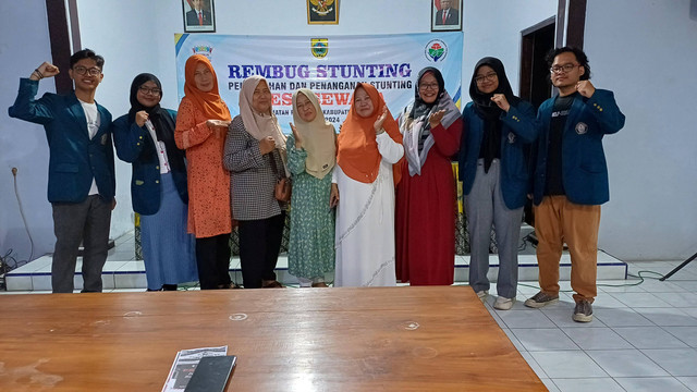 Dokumentasi Mahasiswa KKN TIM II 2023/2024 Universitas Diponegoro dalam Forum PKK Desa dalam Program Pengenalan Hukum: Apa itu Prodeo, Bagaimana Syarat dan Prosesnya?