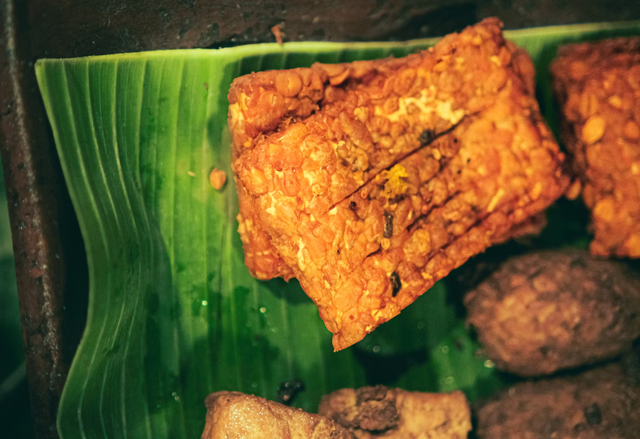 cara menyimpan tempe agar awet. Sumber: Unsplash/Fairuz Naufal Zaki