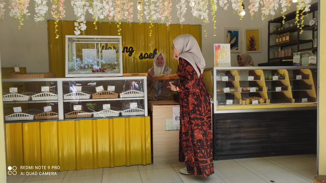 Warung Soeka yang berhasil dikembangkan Nur Fitra berkat UMR dari BRI. Foto: Dok. BRI