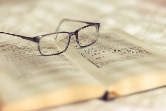 Ilustrasi teks argumentasi tentang uwi. Sumber foto: Pixabay/cocoparisienne