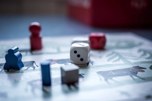 Contoh game untuk lansia. Foto hanya ilustrasi, bukan yang sebenarnya. Sumber: Pexels/Pixabay