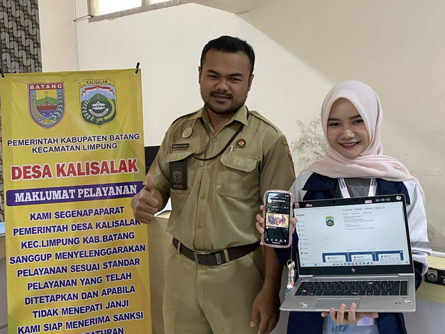 Dokumentasi bersama salah satu perangkat Desa Kalisalak