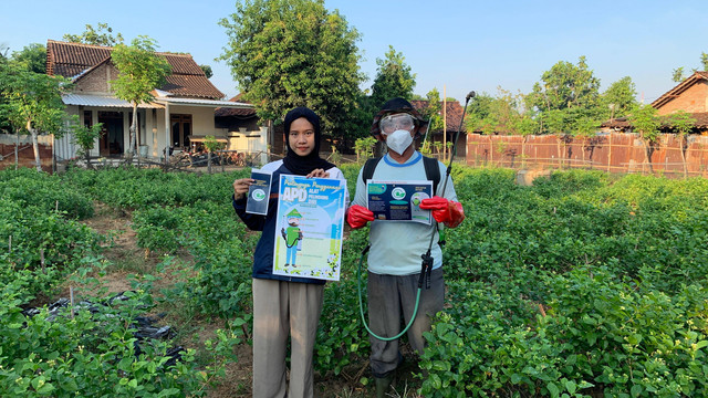 Dokumentasi bersama petani melati