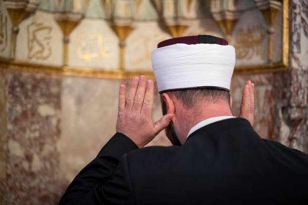 Ilustrasi imam masjid. Foto: iStock