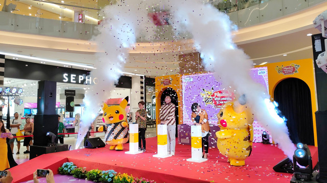 Pikachu's Indonesia Journey hadir di Yogyakarta. Event ini akan di Pakuwon Mall Jogja, Kabupaten Sleman hingga 25 Agustus 2024 mendatang. Foto: Arfiansyah Panji Purnandaru/kumparan