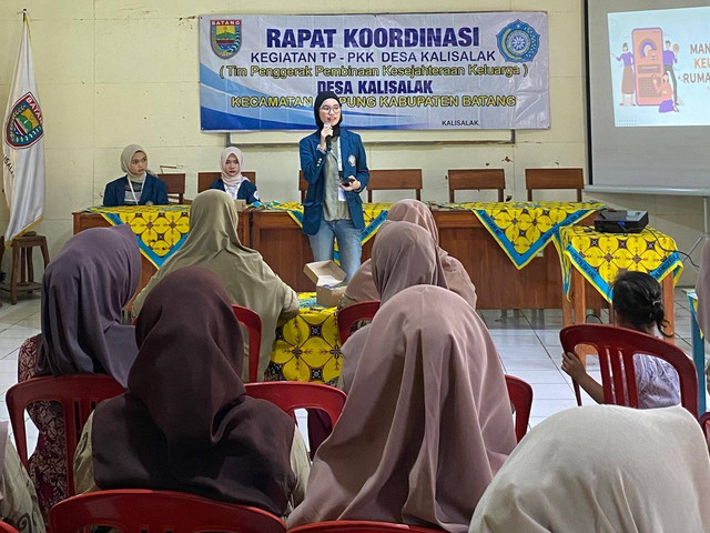 Dokumentasi Saat Pemaparan Materi Bersama Ibu PKK Desa Kalisalak