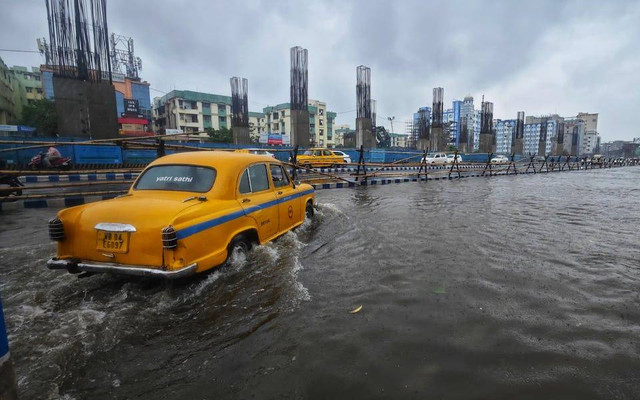 Ilustrasi konsep geografi yang akan muncul dalam mengkaji fenomena banjir. Sumber: Dibakar Roy/pexels.com