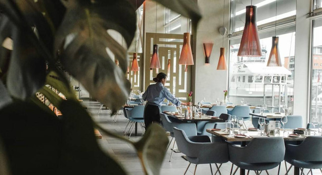 Rumah makan Soreang viral. Foto hanyalah ilustrasi bukan tempat sebenarnya. Sumber: Unsplash/Louis Hansel