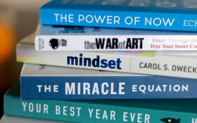 Ilustrasi Perbedaan Fixed Mindset dan Growth Mindset. Foto: dok. Unsplash/Seema Miah