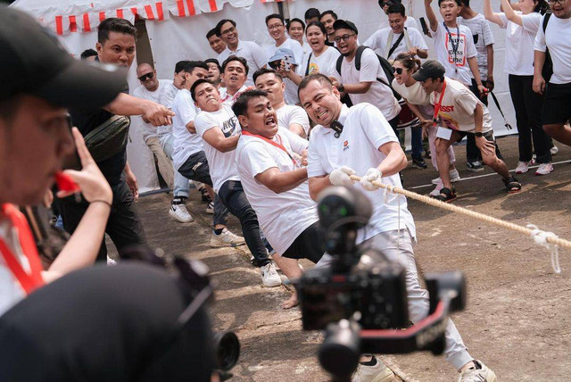 Raffi Ahmad-Atta Halilintar gelar lomba 17-an, Sabtu (17/8/2024). Foto: Instagram/ @raffinagita1717