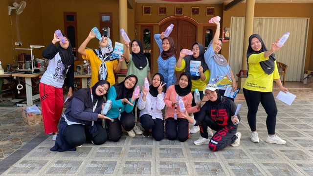 Ternyata Penggunaan Botol Tumblr Membantu Selamatkan Bumi Kita
