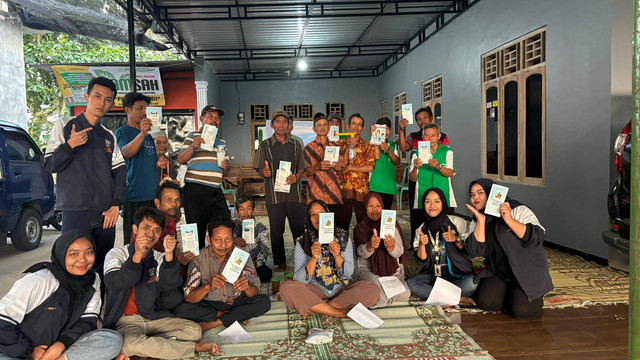 Dokumentasi Mahasiswa KKN Undip bersama Kelompok Tani Ternak Desa Plosorejo (25/07/2024)
