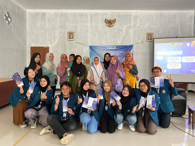 Bersama Ibu-Ibu UMKM