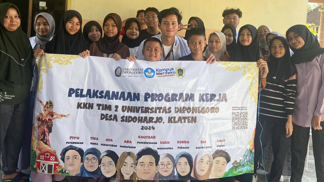 Mahasiswa Tim II KKN Undip menyelenggarakan pendampingan bahaya radiasi gawai kepada posyandu remaja Desa Sidoharjo.