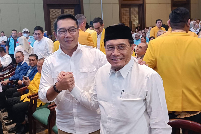 Ridwan Kamil dan Suswono jelang dideklarasikan sebagai cagub-cawagub Pilgub Jakarta oleh KIM Plus di Hotel Sultan, Jakarta Pusat, Senin (19/8/2024). Foto: Thomas Bosco P/kumparan