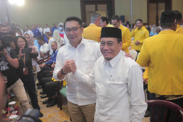 Ridwan Kamil dan Suswono jelang dideklarasikan sebagai cagub-cawagub Pilgub Jakarta oleh KIM Plus di Hotel Sultan, Jakarta Pusat, Senin (19/8/2024). Foto: Iqbal Firdaus/kumparan