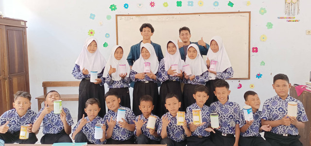 Generasi Cerdas Finansial: Siswa/i SD Tengengwetan 1 Belajar Menabung Sejak Dini