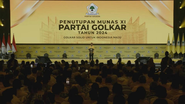 Ketua Umum Partai Golkar Bahlil Lahadalia menyampaikan pidato pada penutupan Rapimnas dan Musyawarah Nasional XI Partai Golkar 2024 di Jakarta, Rabu (21/8/2024). Foto: Youtube/ Golkar Indonesia