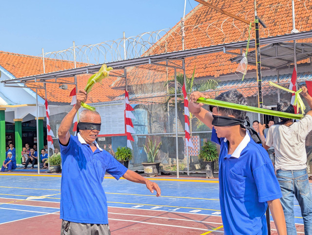Klasik Asik, Meriahnya Lomba Pecah Plastik di Rutan Pekalongan ...
