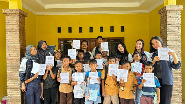 Pelaksanaan Program Kerja Monodisiplin KKN - English Center