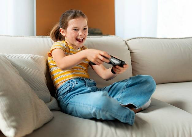 Ilustrasi cara mengatur kontrol orang tua di PS4. Foto: Freepik
