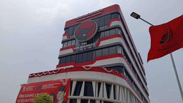 Gedung DPD PDIP DKI Jakarta, Cakung, Jakarta Timur, Sabtu (24/8).  Foto: Fadlan Nuril Fahmi/kumparan