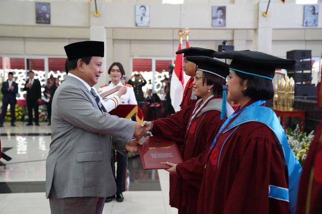 Menteri Pertahanan, Prabowo Subianto menghadiri sidang senat terbuka wisuda program Diploma, Sarjana, Magister dan Doktor Universitas Pertahanan RI 2024, di Kampus Unhan, Kabupaten Bogor, Jawa Barat, Sabtu (24/8). Foto: Dok. Istimewa