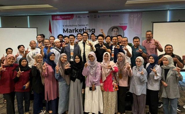 Smartfren dan Indoweb Gelar 9 Workshop Series Marketing dan Branding untuk UMKM