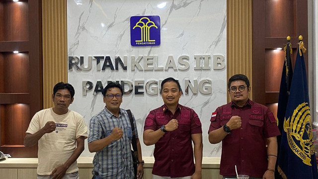 foto bersama jurnalis indonesia 