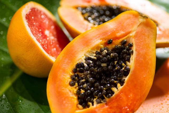 Ilustrasi Pepaya yang Sudah Matang (sumber: shutterstock.com)