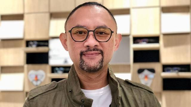 Profil Ronal Surapradja, Komedian yang Diusung PDIP Jadi Cawagub Jawa ...