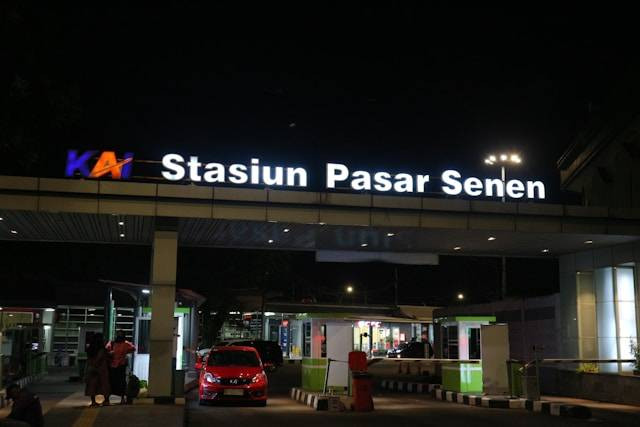 Harga tiket kereta Jakarta Jogja kelas ekonomi. Sumber: Unsplash/Oktavia Ningrum