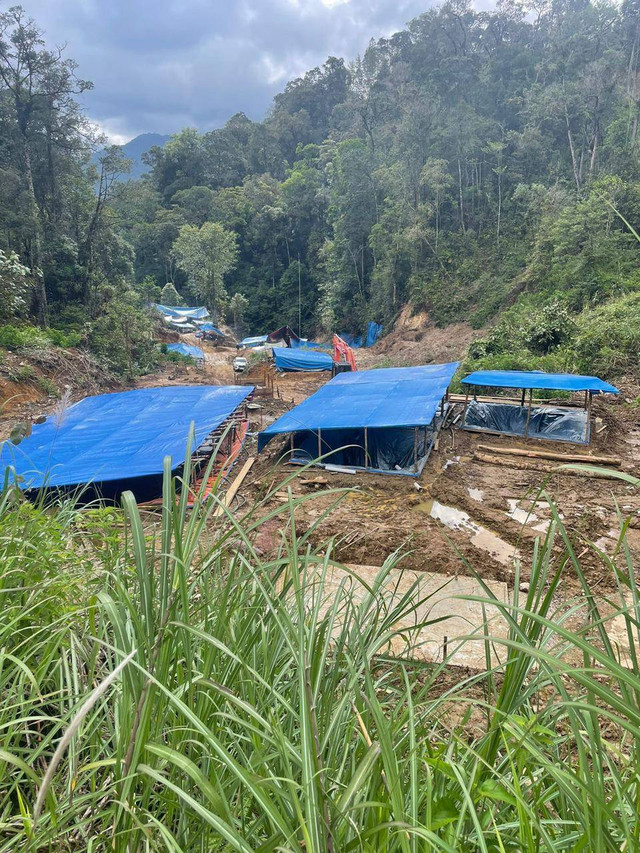 Foto Istimewa : Tenda Biru Pengeboran Bawah Tanah Tambang di Kawasan Tambang di Gayo Lues