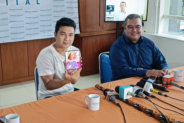 Konferensi pers kelahiran anak keempat Aldi Taher di RS Primaya Evasari, Jakarta, Rabu (4/9/2024). Foto: Giovanni/kumparan